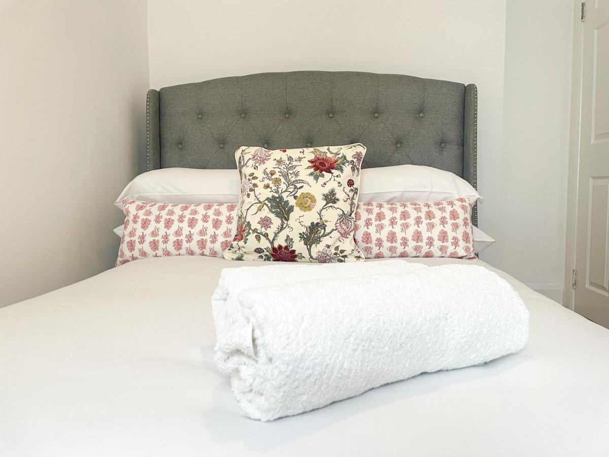 134 Kilburn Road Apartment Londen Buitenkant foto