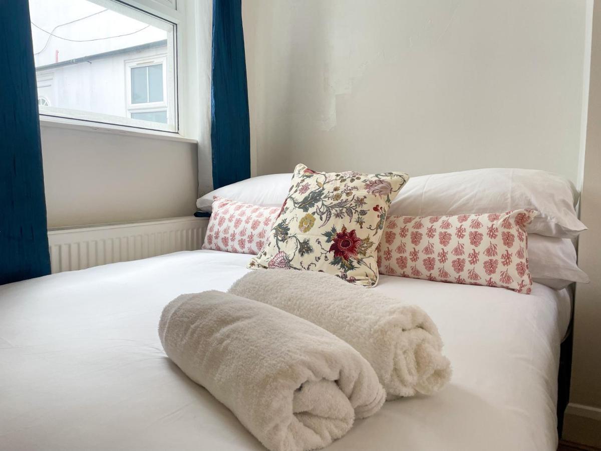 134 Kilburn Road Apartment Londen Buitenkant foto