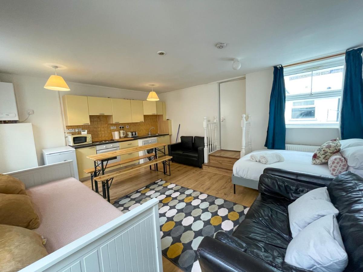 134 Kilburn Road Apartment Londen Buitenkant foto